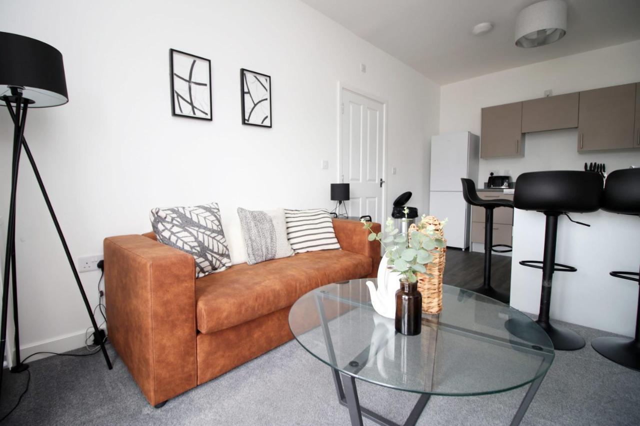בארי Beachview By Mia Living Close To Beach, Free Parking, Modern 2 Bedroom Apartment מראה חיצוני תמונה