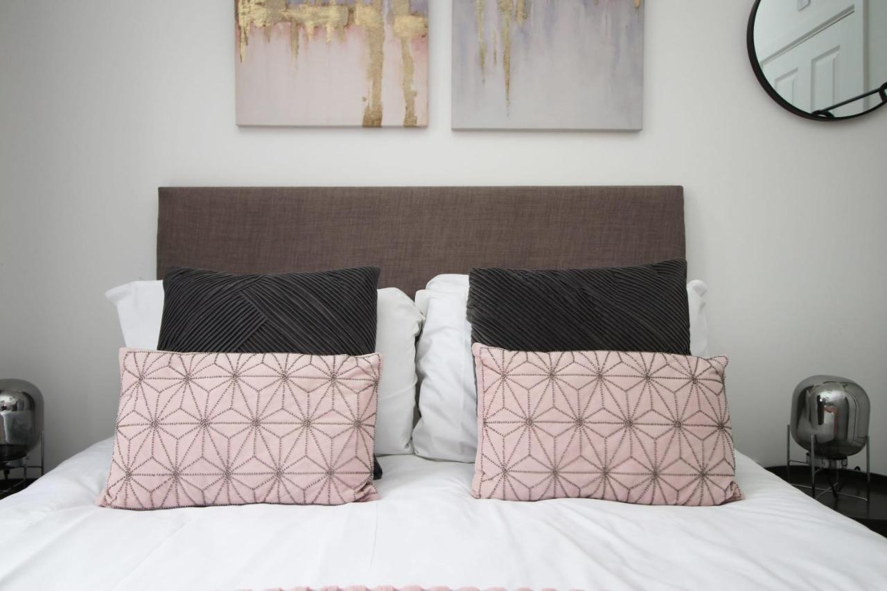 בארי Beachview By Mia Living Close To Beach, Free Parking, Modern 2 Bedroom Apartment מראה חיצוני תמונה